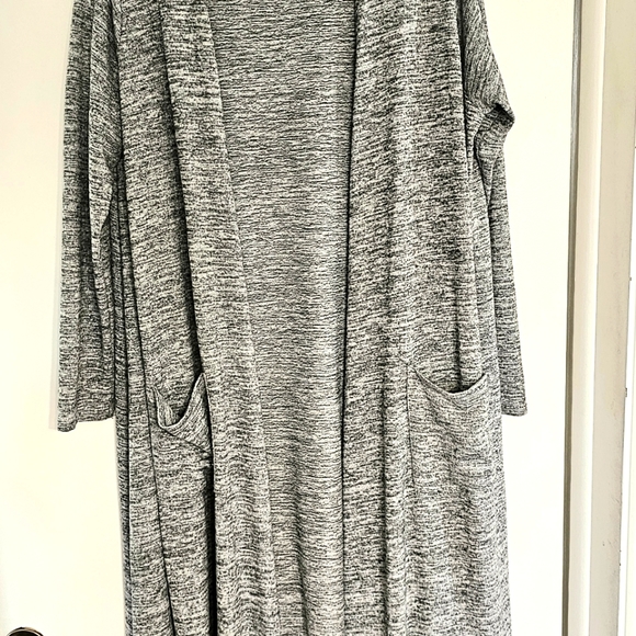 LULAROE SARAH CARDIGAN XL in Gray - Picture 1 of 6